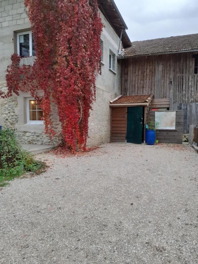 Okami Du Vercors Saint-Laurent-en-Royans Экстерьер фото