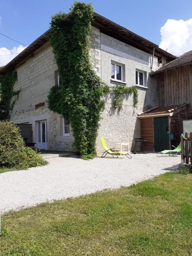 Okami Du Vercors Saint-Laurent-en-Royans Экстерьер фото