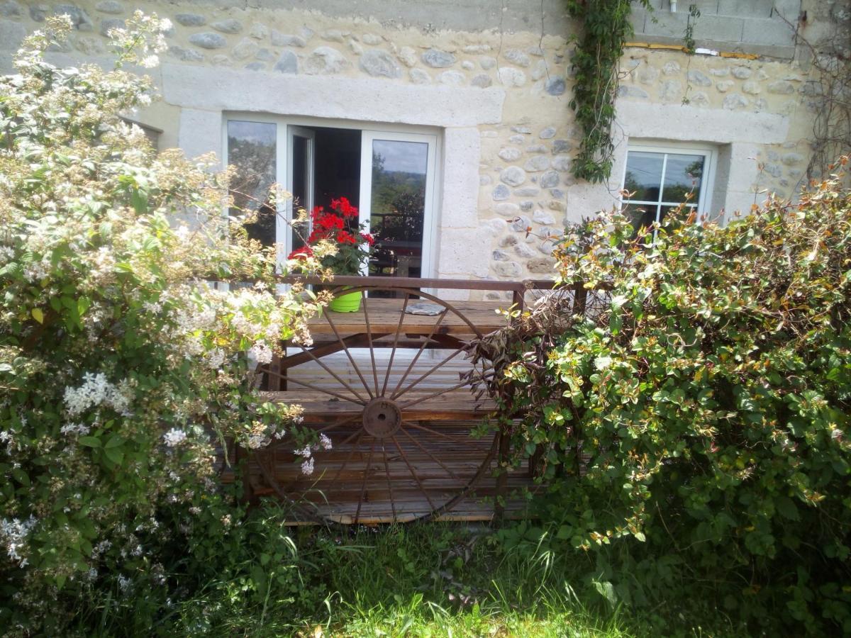 Okami Du Vercors Saint-Laurent-en-Royans Экстерьер фото